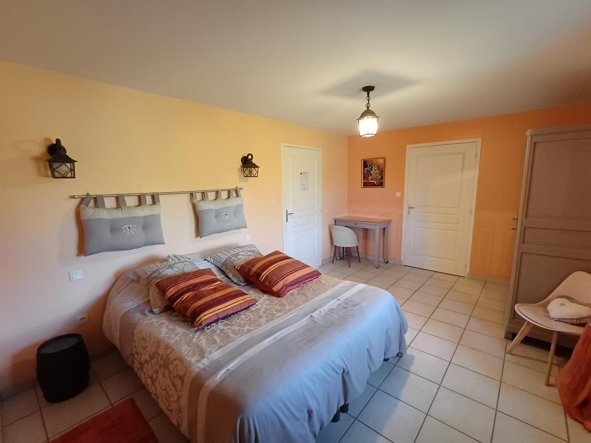 Le Logis Du Livier Hotel Saint-Georges-sur-Layon Bilik gambar